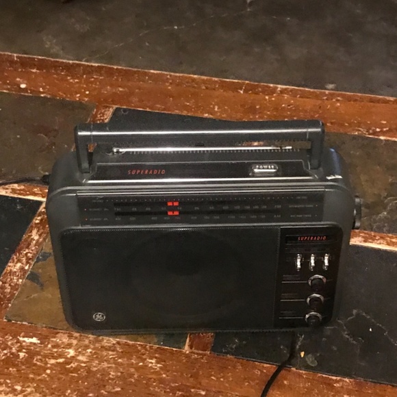 Radio - Picture 6 of 6